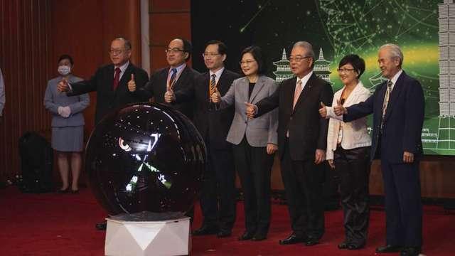 cover image of news article