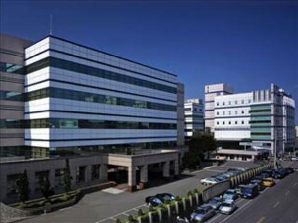 cover image of news article